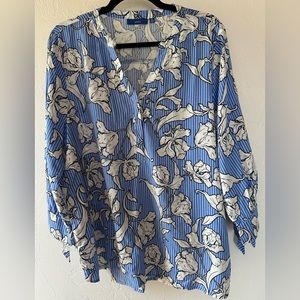Apt 9 women’s blouse - GUC - XL - 3/4 sleeves - V neck Spring Summer Fall